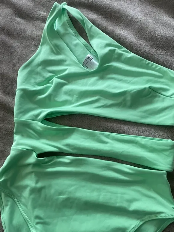 Schöner Badeanzug H&M