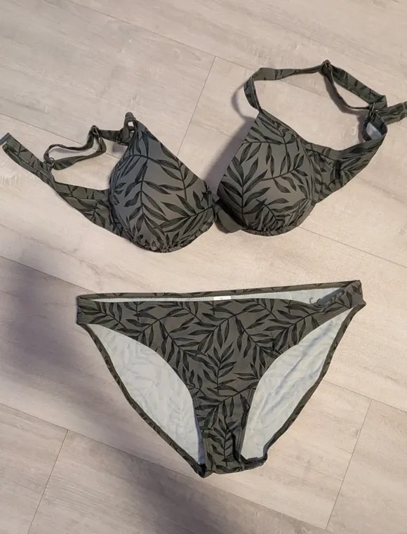 Schöner Bikini 👙