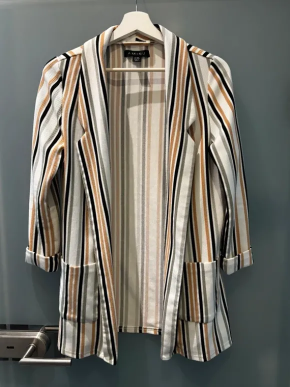 Schöner gestreifter Blazer