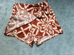 Schöner leichter Skort Gr. 40