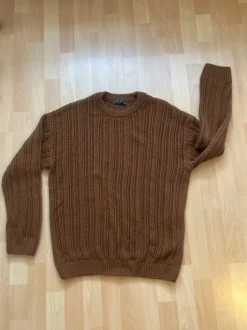 Schöner Pullover