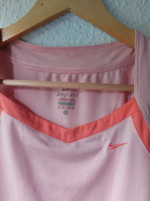 Schönes Sporttop Gr. XS
