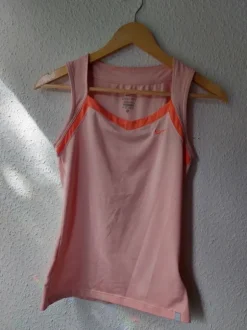 Schönes Sporttop Gr. XS