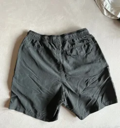 Schwarze Badehose