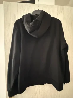Schwarze Hoodie-Jacke von H&M in Größe L 🖤