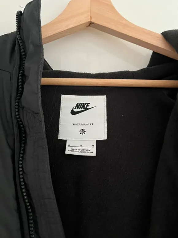 Schwarze Jacke