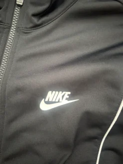 Schwarze nike jacke