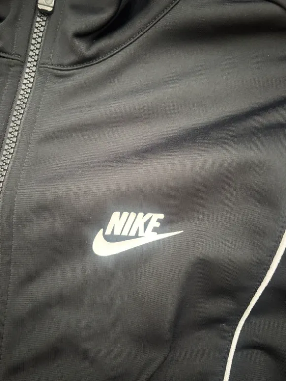 Schwarze nike jacke