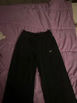 schwarze Nike Jogginghose
