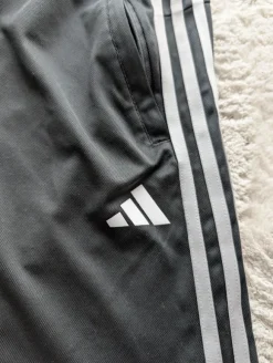 Schwarze Sporthose von Adidas Größe S
