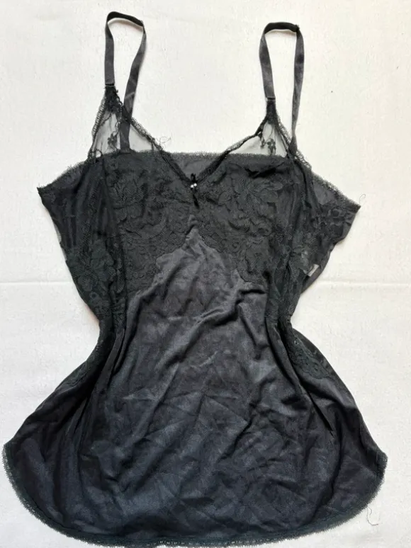 Schwarze Top