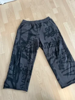 Schwarze-Graue Jogginghose