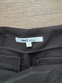 Schwarzer Skort
