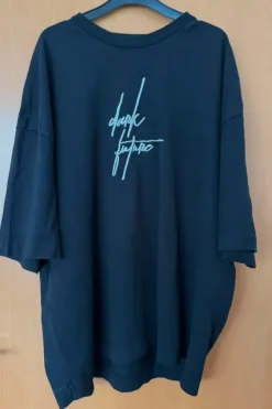 Schwarzer T-Shirt