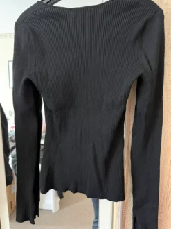 Schwarzes langarm Oberteil von H&M