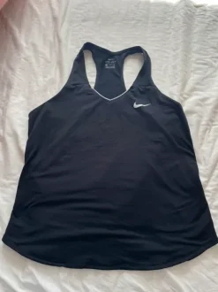 schwarzes Nike Top