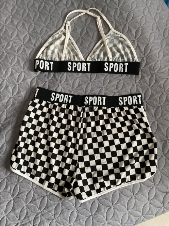 Schwarz-weißes Checker board Sportset/Crop Top&Shorts/Y2K in Größen M