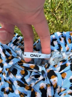 Süße Hose aus Viskose in Babyblau