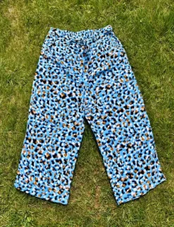 Süße Hose aus Viskose in Babyblau