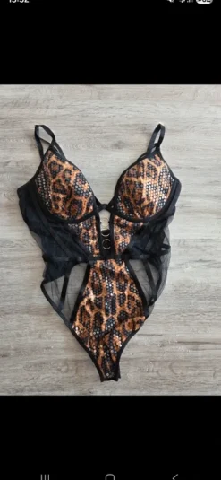 Sexy body met pailletten tijgerprint 🌸
