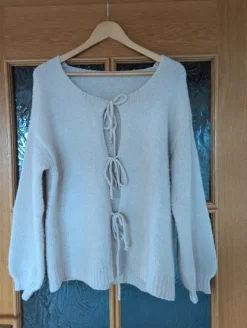Shein Cardigan Schleifen Beige Wolle Größe 36 Oversize