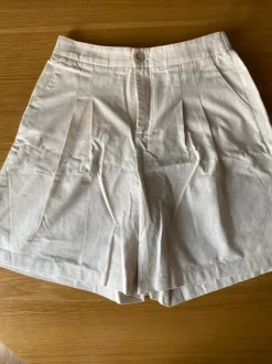 Short mit hoher Taille