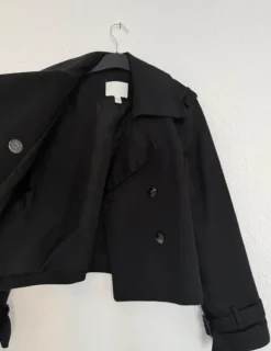 Short Trenchcoat in black