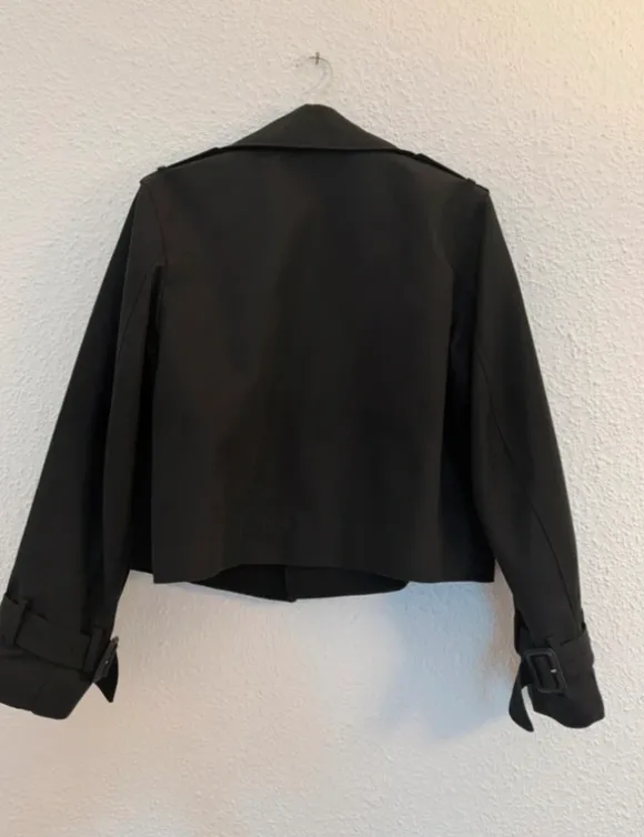 Short Trenchcoat in black