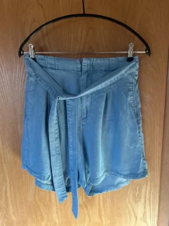Shorts mit hoher Taille von Vero Moda, Gr. L