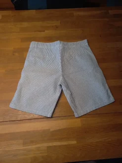 Shorts straight up