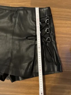 Shorts (vorn wie Rock)