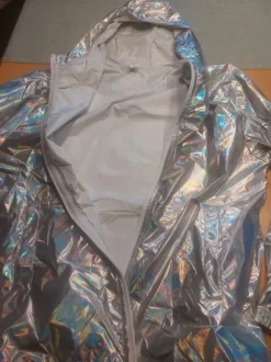 Silberne Jacke