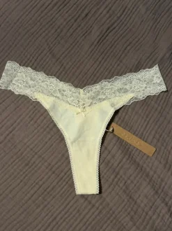 Skims Tanga