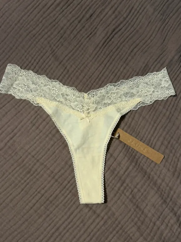Skims Tanga
