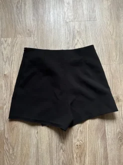 Skort
