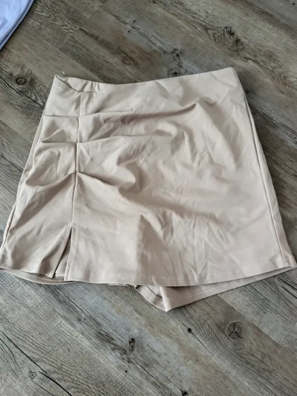 Skort