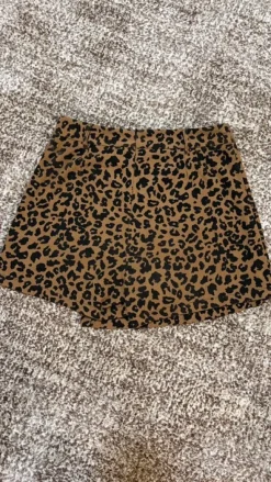 Skort im Leoprint, Gr.M, Neu