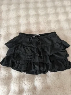 Skort mit Rüschen