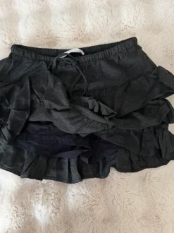 Skort mit Rüschen
