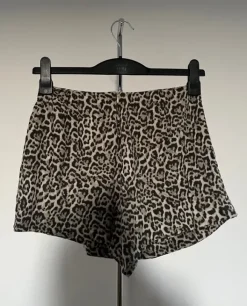 Skort, Stradivarius
