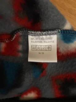 Sleeveless fleece jacket