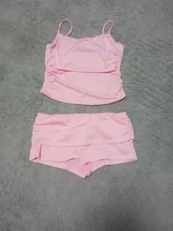 Sommer Tops und Shorts