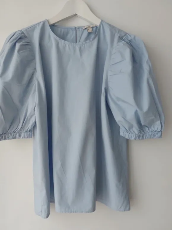 Sommerliche edc Bluse mit Puffärmeln Gr. S
