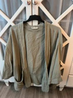 Sommerliches Kimono in Mintgrün
