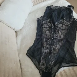 Spitzen Body