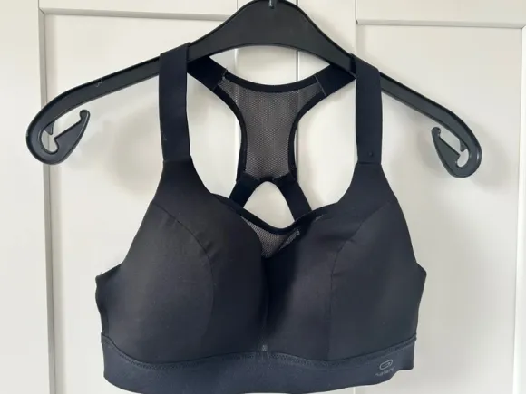 Sport BH schwarz decathlon