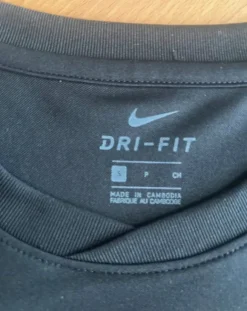 Sportshirt von Nike