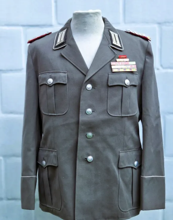 Stasi oberst Uniform jas.