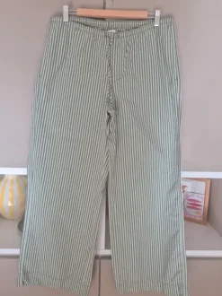 Stoffhose Urban Outfitters BGN, Größe L, Salbei grün gestreift