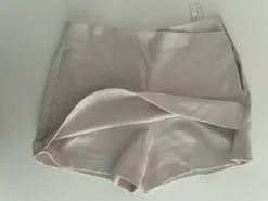 Stradivarius cream skort